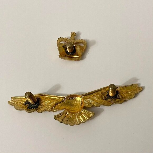 Vintage RCAF Royal Canadian Air Force Officers Wedge Cap Badge - Picture 12 of 16